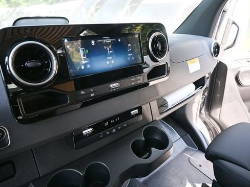 New 2025 Mercedes-Benz Sprinter 2500 image 13