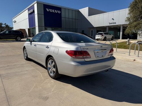 Used 2005 Lexus ES 330 image 4