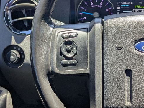 Used 2011 Ford F250 Lariat w/ Lariat Interior Pkg AWD/4WD image 19