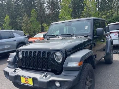 Used 2024 Jeep Wrangler Unlimited Sport AWD/4WD image 4