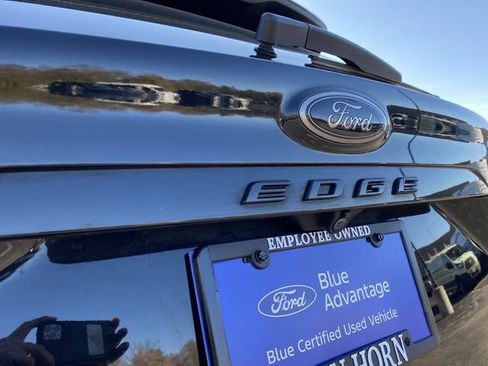 Certified 2022 Ford Edge SE w/ Black Appearance Package image 28