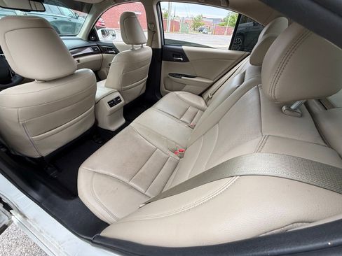 Used 2016 Honda Accord Touring image 20