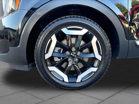 Certified 2025 Kia Telluride S FWD image 11