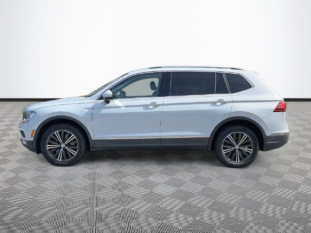 Used 2018 Volkswagen Tiguan SEL AWD/4WD image 3