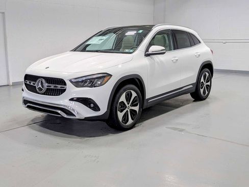 New 2026 Mercedes-Benz GLA 250 4MATIC image 1