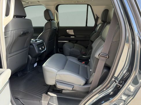 New 2026 Ford Expedition Active AWD/4WD image 16