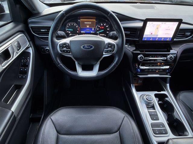 Used 2022 Ford Explorer Limited w/ Equipment Group 301A RWD image 12