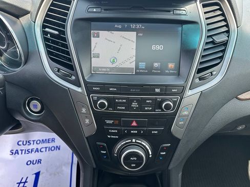 Used 2018 Hyundai Santa Fe Sport w/ 2.0T Ultimate Tech Package 05 AWD/4WD image 19