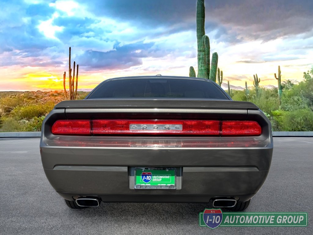 Used 2010 Dodge Challenger R/T RWD image 6