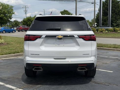 Used 2023 Chevrolet Traverse Premier FWD image 4