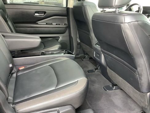 Used 2024 Nissan Pathfinder SL w/ SL Premium Package image 28