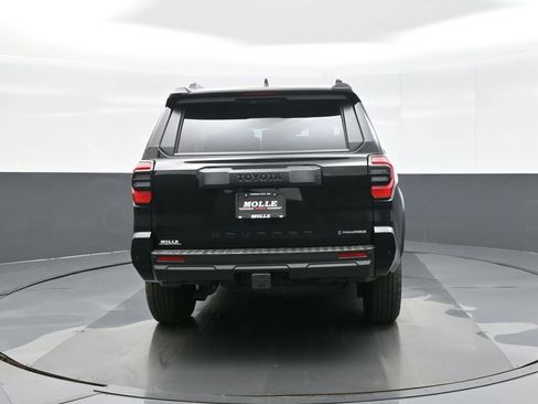 Certified 2025 Toyota 4Runner TRD Off-Road Premium AWD/4WD image 6