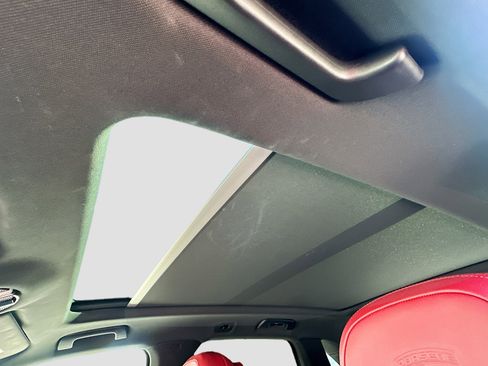 Used 2023 Porsche Cayenne image 20