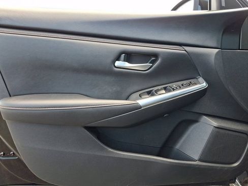 Used 2023 Nissan Sentra SR w/ Electronics Package FWD image 13