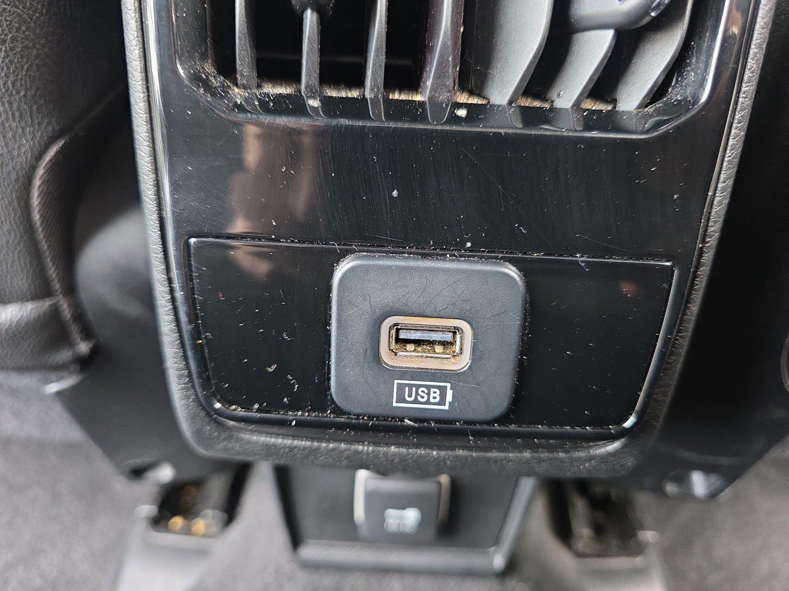 Used 2024 Jeep Compass Latitude AWD/4WD image 21