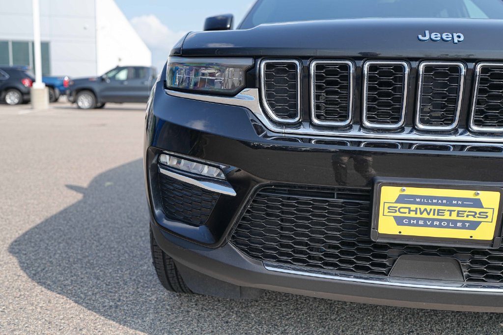Used 2024 Jeep Grand Cherokee Limited 4xe AWD/4WD image 4