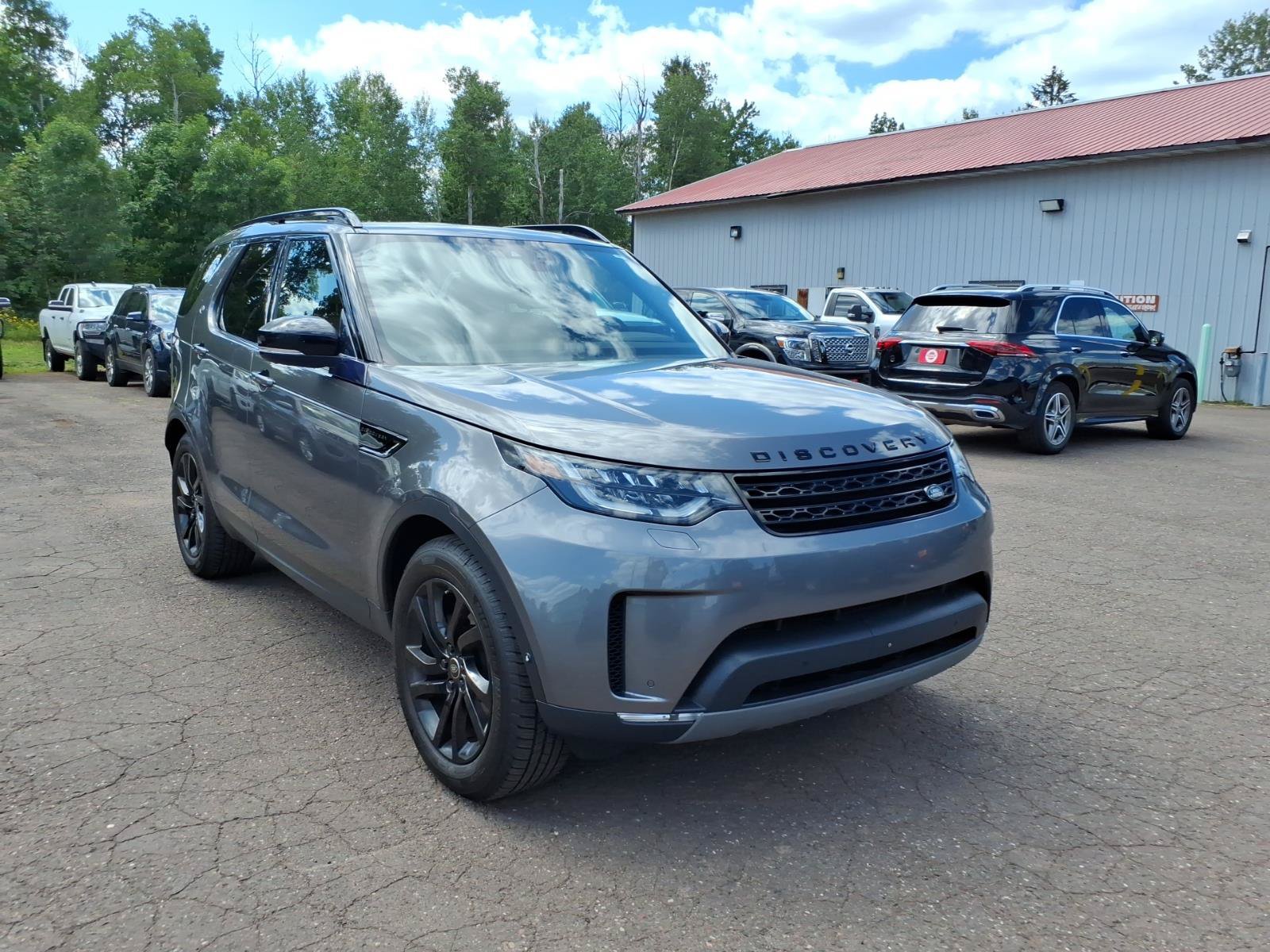 Used 2017 Land Rover Discovery HSE AWD/4WD image 8