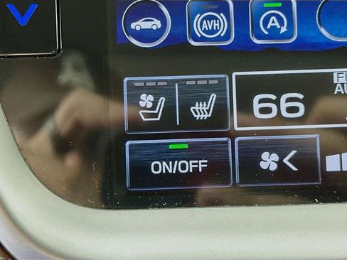 Used 2022 Subaru Outback Touring AWD/4WD image 21