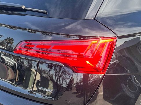 Used 2023 Audi Q5 e Premium Plus image 8