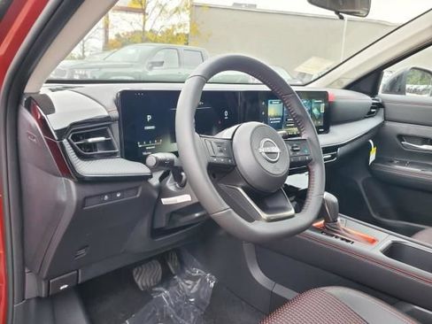 New 2026 Nissan Kicks SR image 10