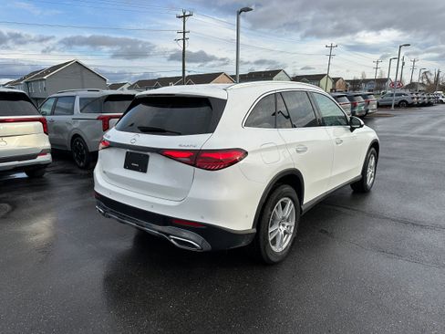 Used 2023 Mercedes-Benz GLC 300 4MATIC image 5