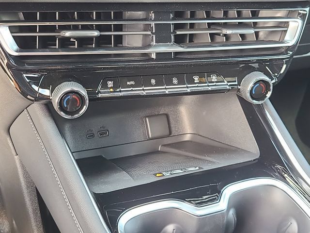 New 2026 Chevrolet Traverse LT FWD image 28