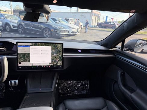 Used 2021 Tesla Model S Plaid AWD/4WD image 18