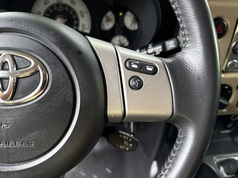 Used 2014 Toyota FJ Cruiser 4WD w/ Upgrade Package image 24