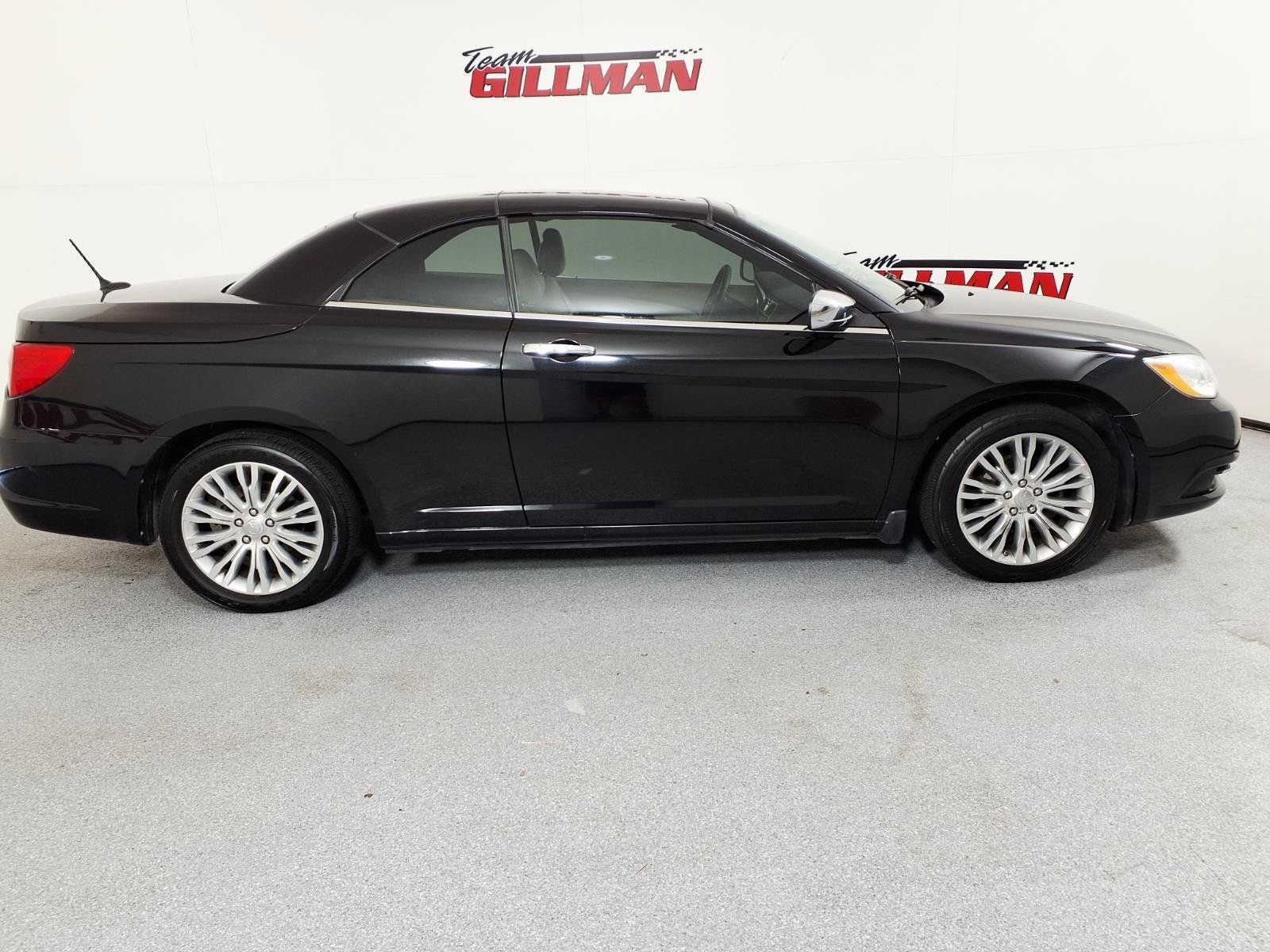 Used 2011 Chrysler 200 Limited FWD image 5