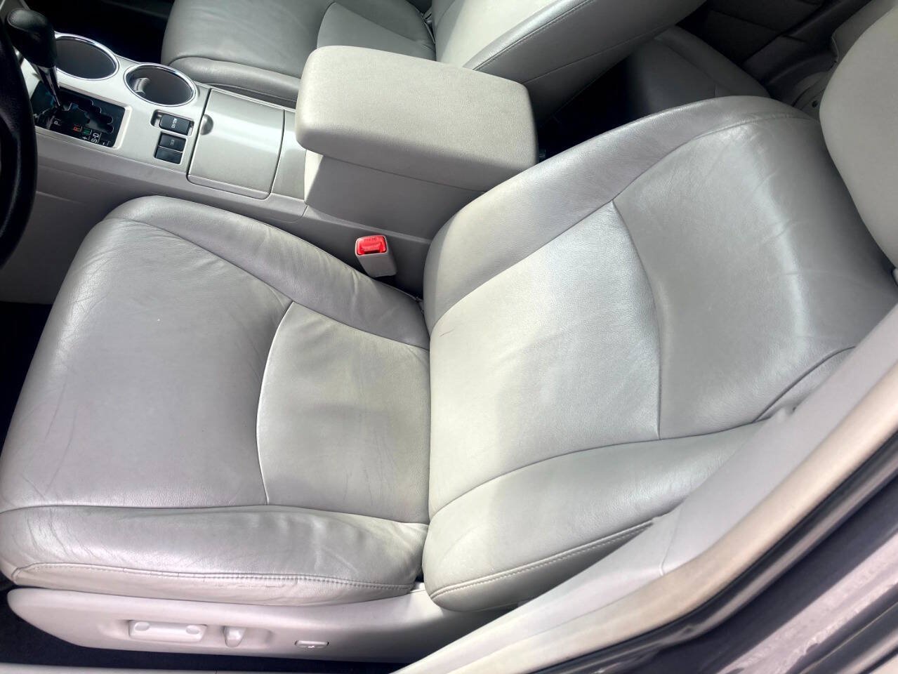 Used 2013 Toyota Highlander Plus FWD image 13