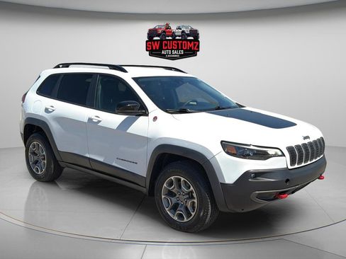 Used 2022 Jeep Cherokee Trailhawk w/ Comfort/Convenience Group AWD/4WD image 1