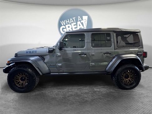 Used 2023 Jeep Wrangler Unlimited w/ Cold Weather Group image 7