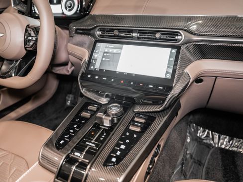 New 2026 Aston Martin Vanquish Convertible RWD image 22