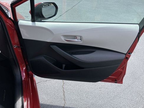 Certified 2020 Toyota Corolla LE FWD image 29