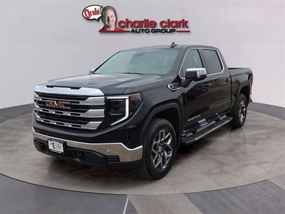 New 2026 GMC Sierra 1500 SLE w/ Preferred Package
