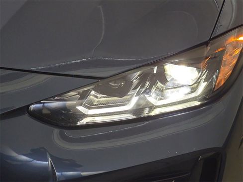 Used 2023 BMW 430i Coupe w/ M Sport Package image 30