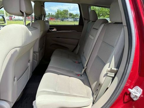 Used 2012 Jeep Grand Cherokee Laredo w/ Laredo E Group AWD/4WD image 13