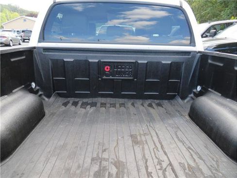 Used 2013 Toyota Tundra SR5 image 3