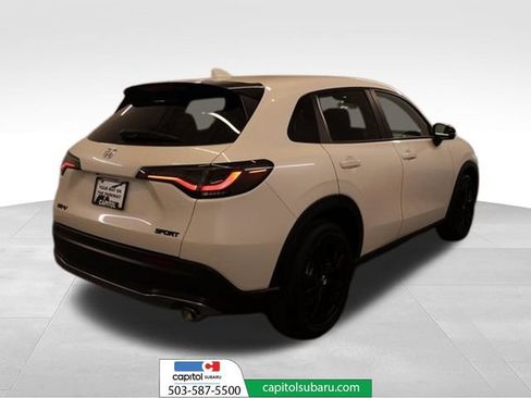 Used 2026 Honda HR-V Sport image 3