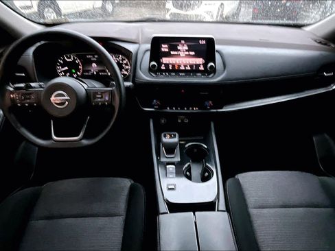 Used 2021 Nissan Rogue SV FWD image 14
