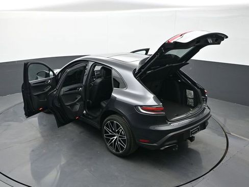 New 2026 Porsche Macan AWD/4WD image 28