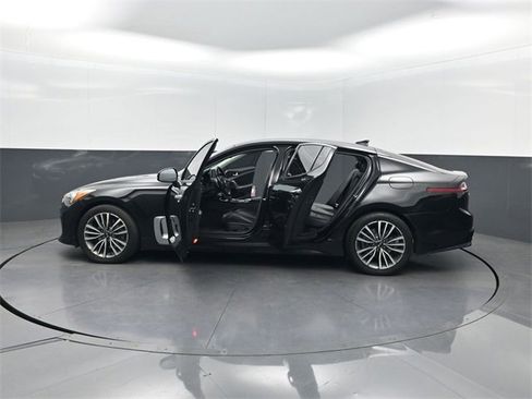 Used 2019 Kia Stinger image 41