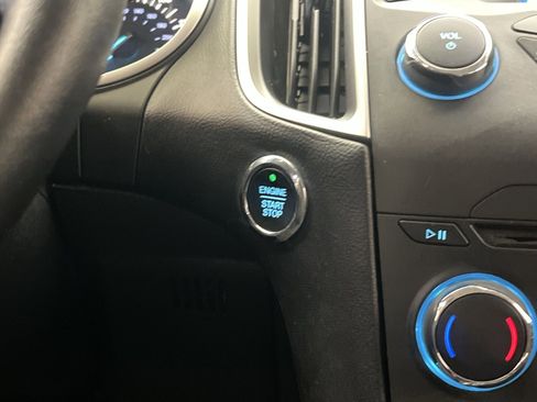 Used 2016 Ford Edge SEL image 36