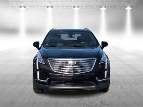 Used 2017 Cadillac XT5 Platinum image 3