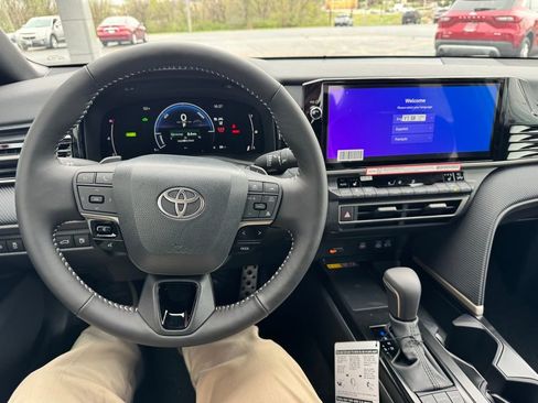 New 2026 Toyota Camry SE image 14
