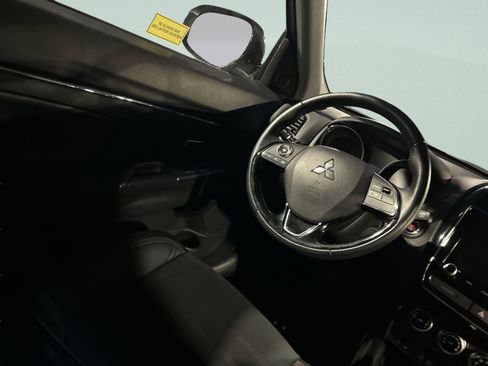 Used 2024 Mitsubishi Outlander Sport SE image 20