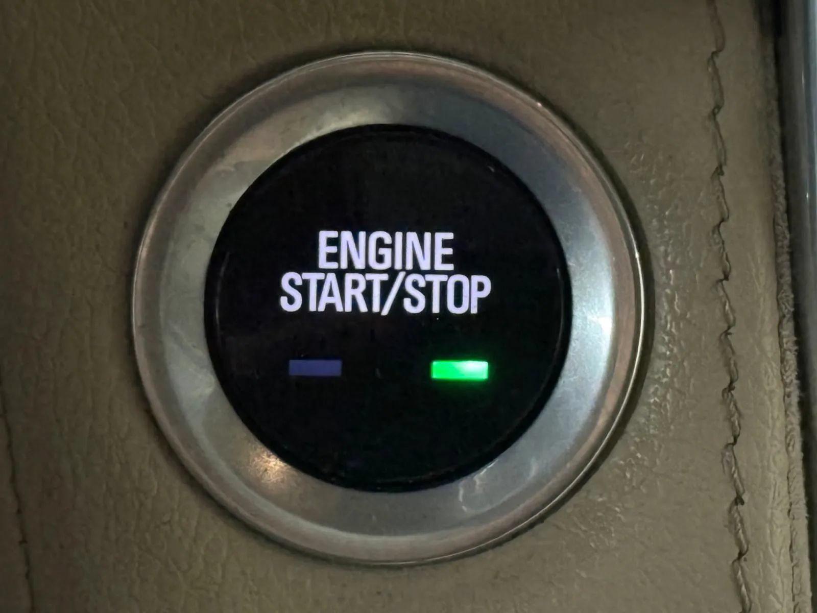 Used 2016 Cadillac Escalade Luxury AWD/4WD image 12