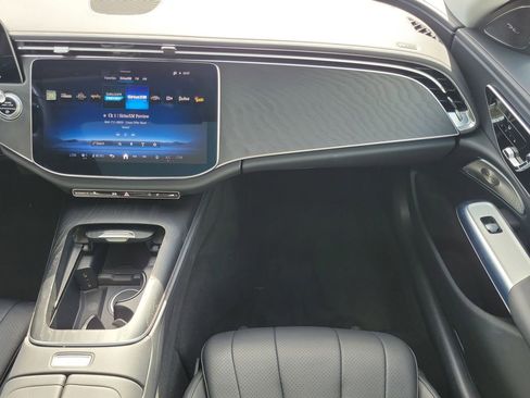 Used 2024 Mercedes-Benz E 350 4MATIC Sedan image 17