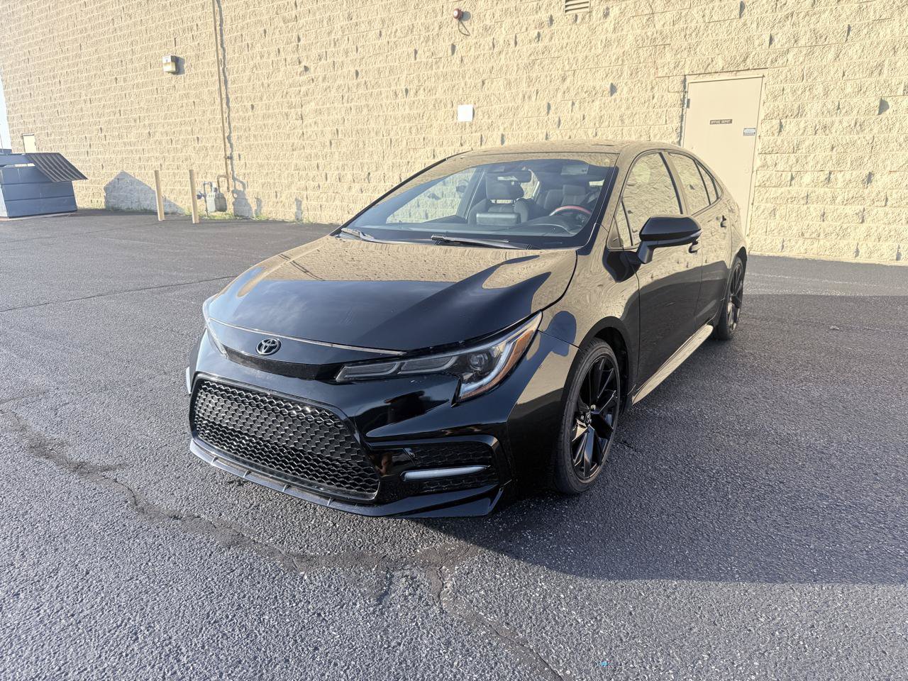 Used 2022 Toyota Corolla SE w/ Carpet Mat Package (TMS) FWD image 1
