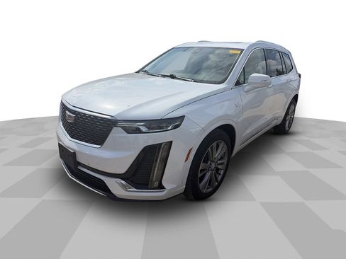 Used 2023 Cadillac XT6 Premium Luxury FWD image 2